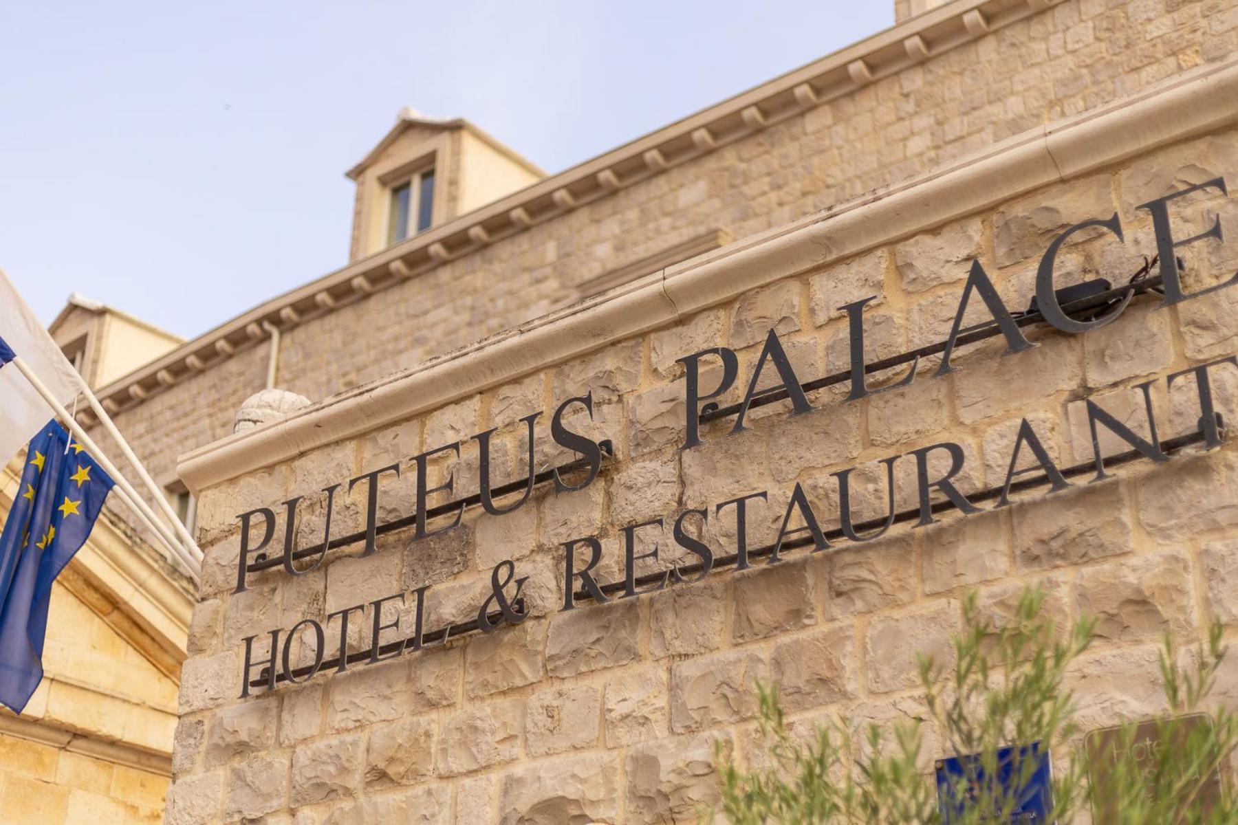 Puteus Palace Heritage Hotel Pucisca Exterior foto