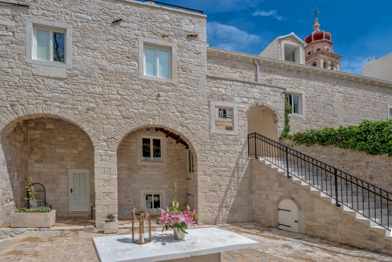 Puteus Palace Heritage Hotel Pucisca Exterior foto